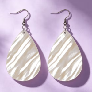Teardrop dangle earrings